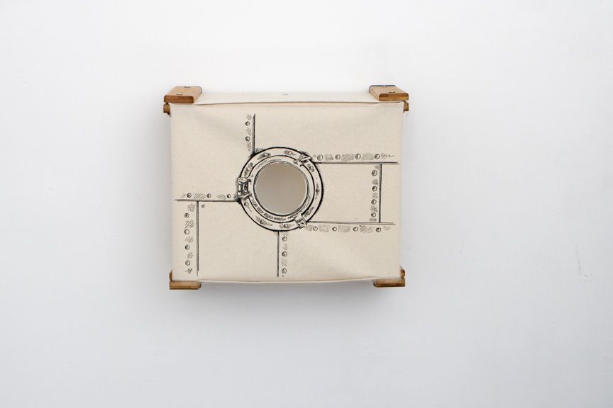 Enclosed Cat Bed - Cat Wall Cubby