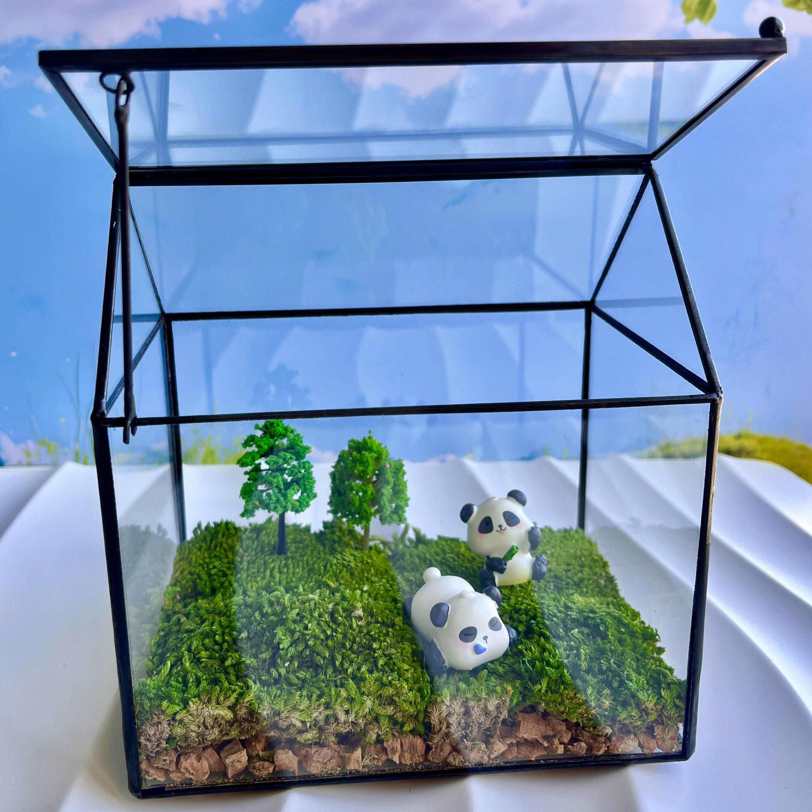 Handmade Panda Pals Glass Terrarium - Miniature Wildlife Scene and Tranquil Moss Garden - Perfect School Friend Gift