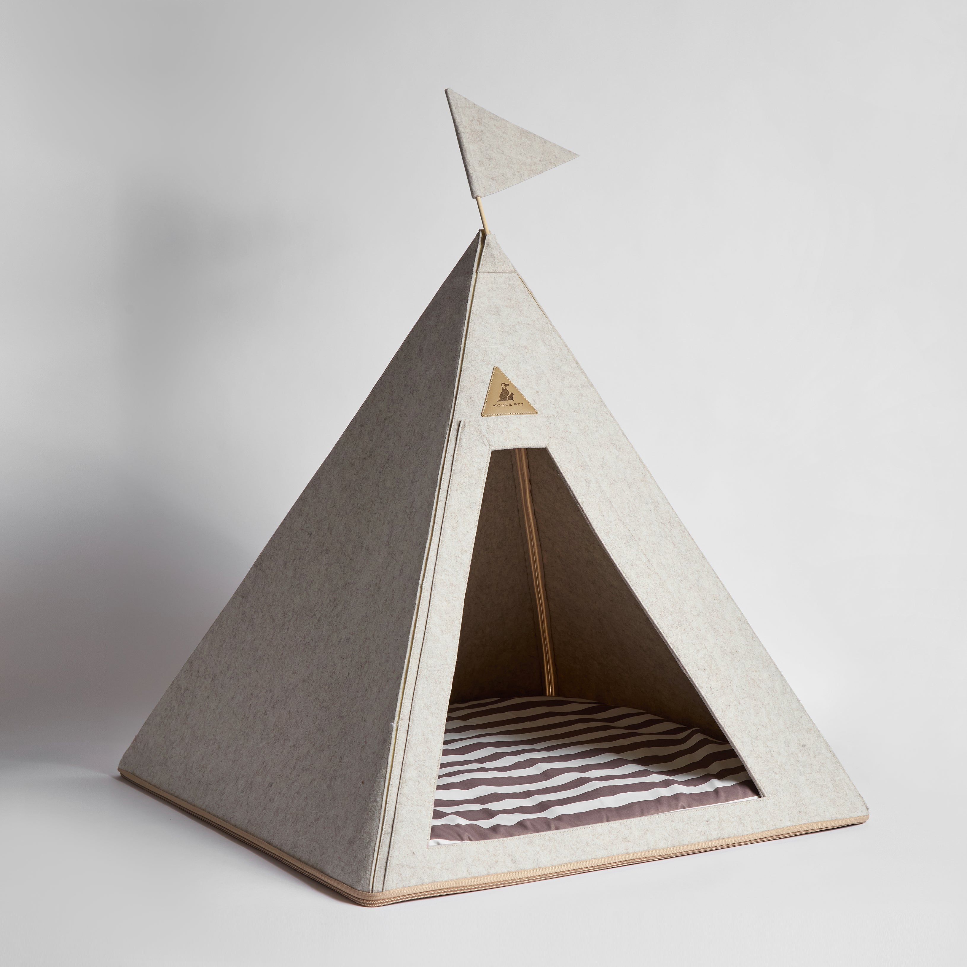 Nooee Pet Teepee Tucker (L)