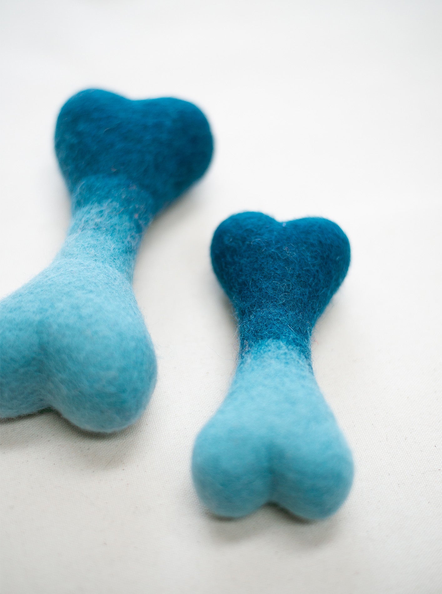 OMBRE WOOLBONE DOG TOY