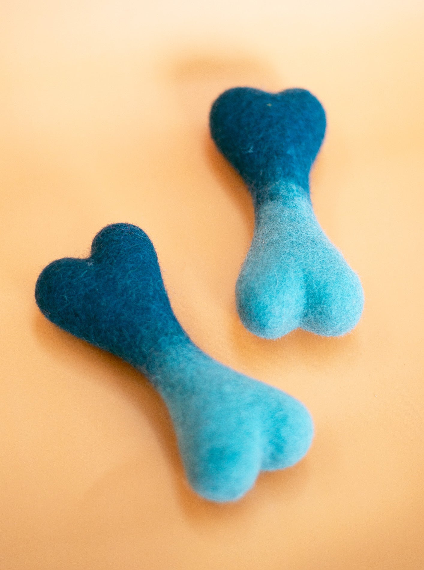 OMBRE WOOLBONE DOG TOY