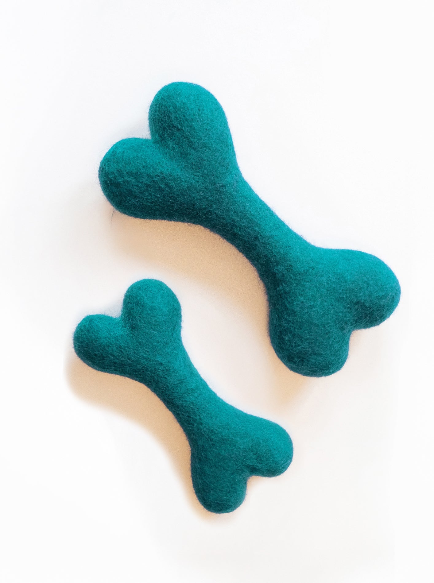 CLASSIC WOOLBONE DOG TOY
