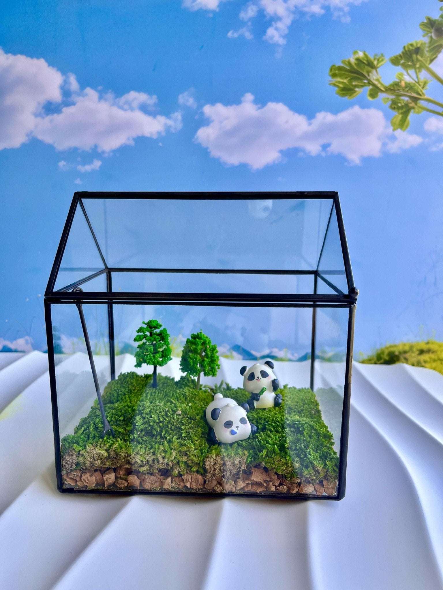 Handmade Panda Pals Glass Terrarium - Miniature Wildlife Scene and Tranquil Moss Garden - Perfect School Friend Gift