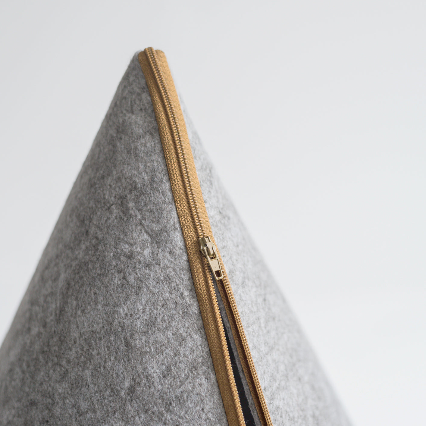 Nooee Pet Cave Bella (XS)- Gray