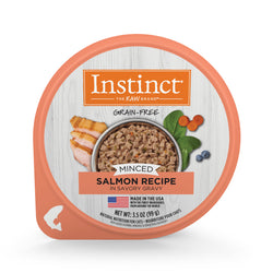 Taza de comida para gatos Instinct de salmón picado de 3,5 oz